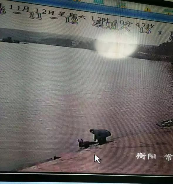煙洲醉漢掉河中，海事監(jiān)控顯神威！